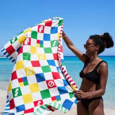 Uno Wild Card Towel 2.JPG